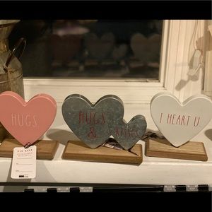 ❤️Rae Dunn Metal & Wood Valentine’s signs ❤️
